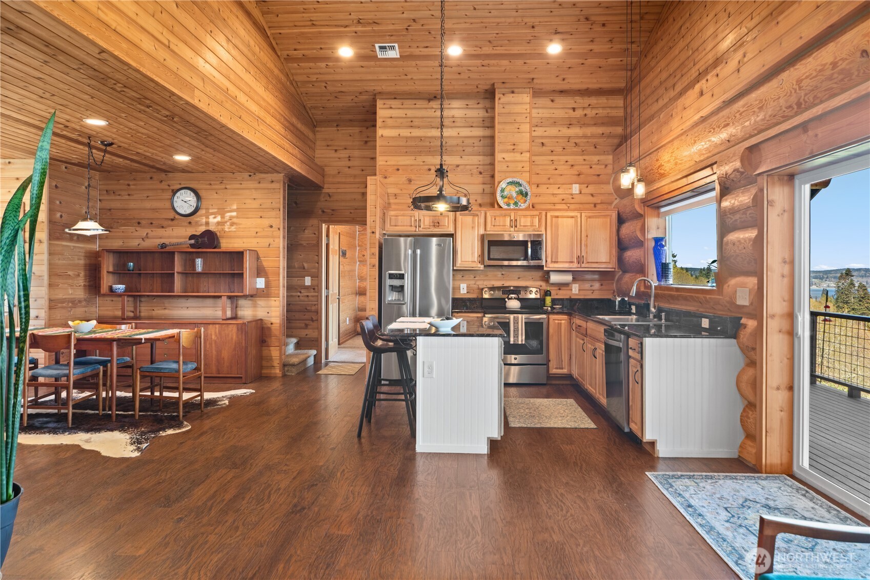 1363 Thorndyke Road Property Photo 14