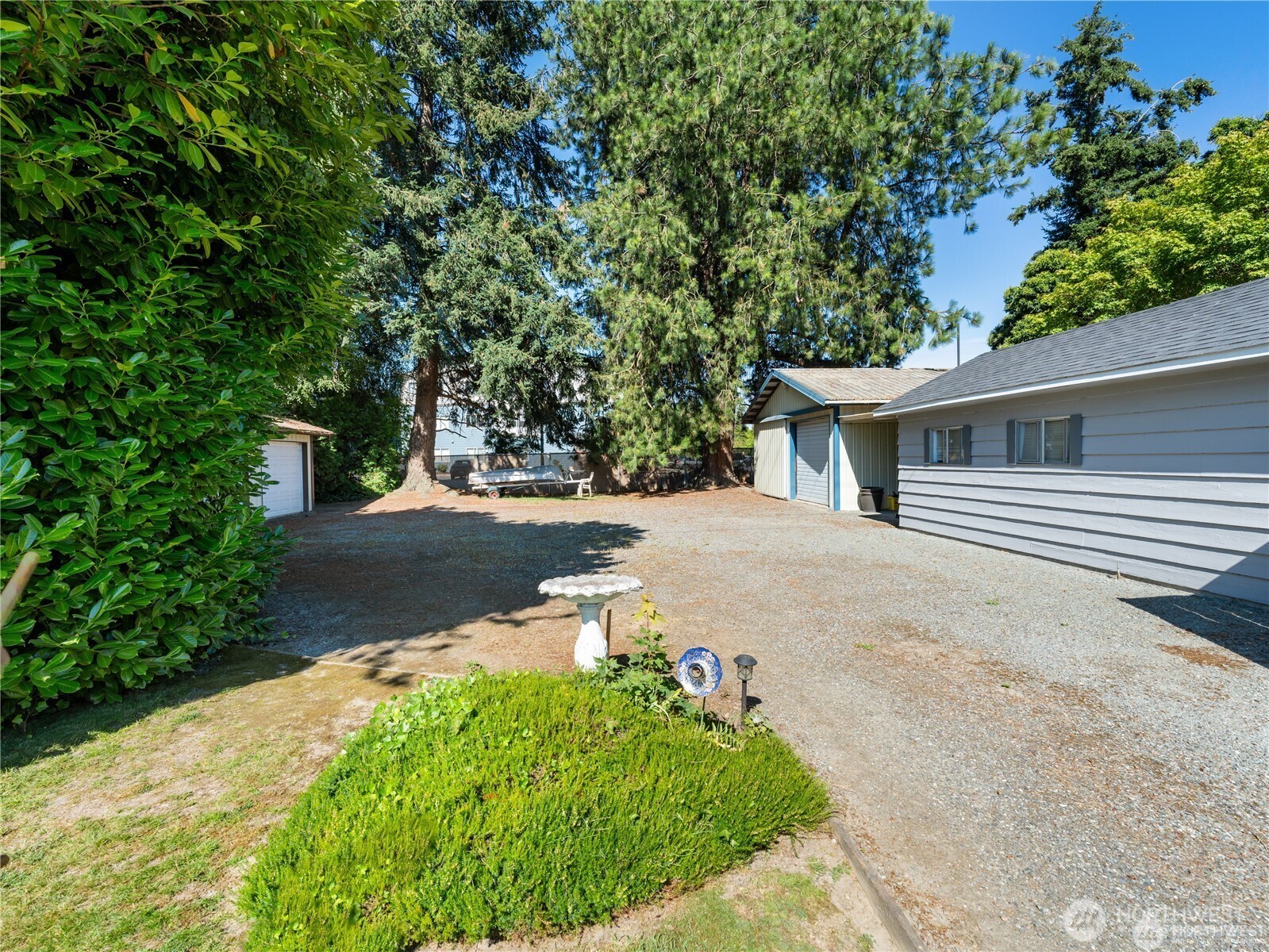 1205 S Walnut Street Property Photo 8