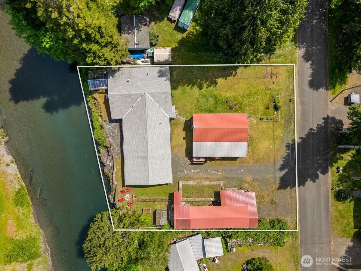 560 Mountain Trail Road Property Photo 6