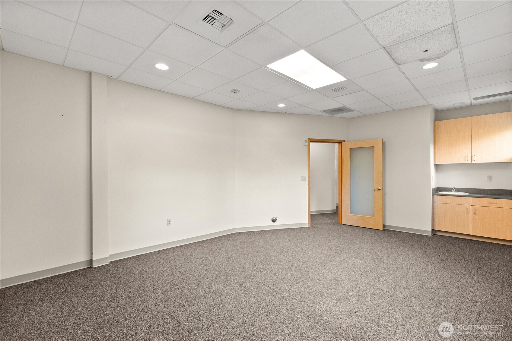 3910 3912 Martin Way Way Property Photo 24