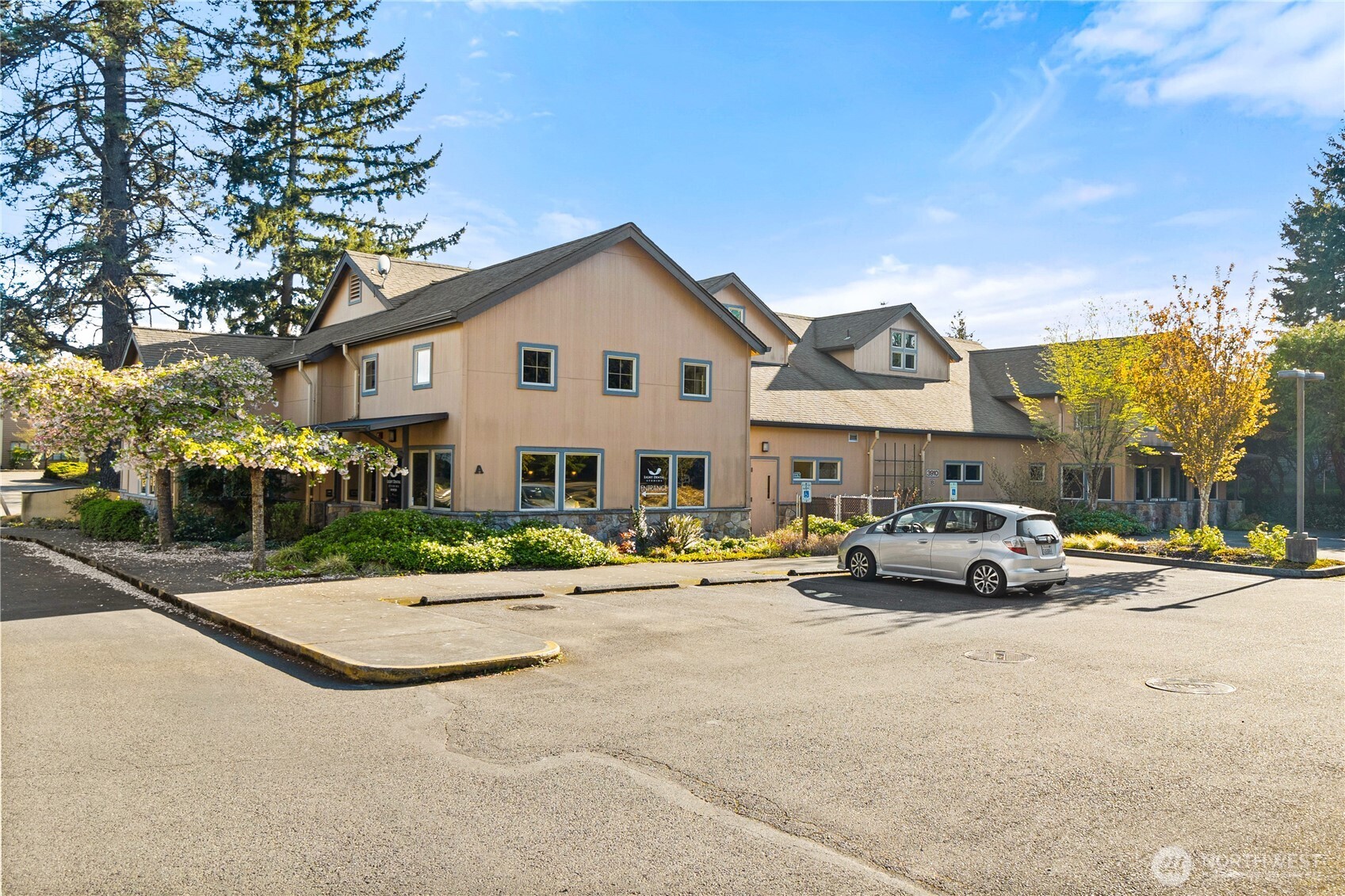 3910 3912 Martin Way Way Property Photo 29