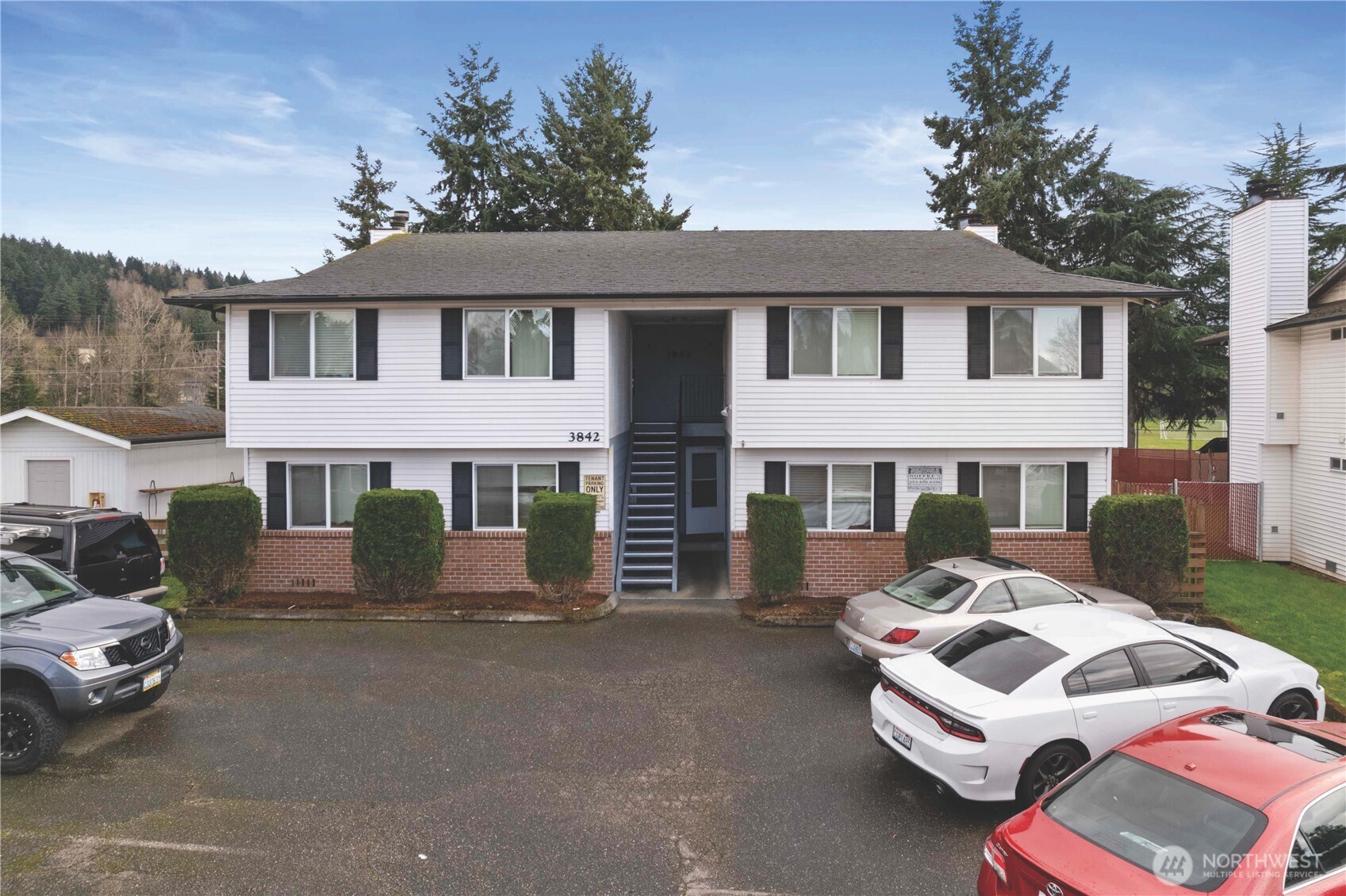 3842 D Place Property Photo 1