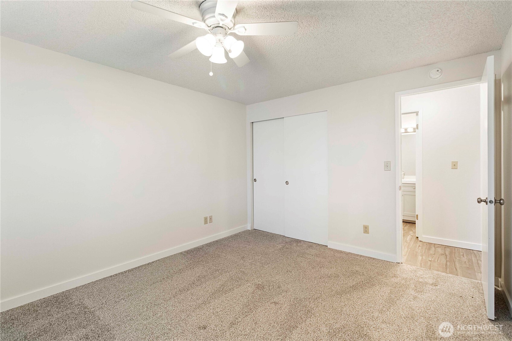 3842 D Place Property Photo 8
