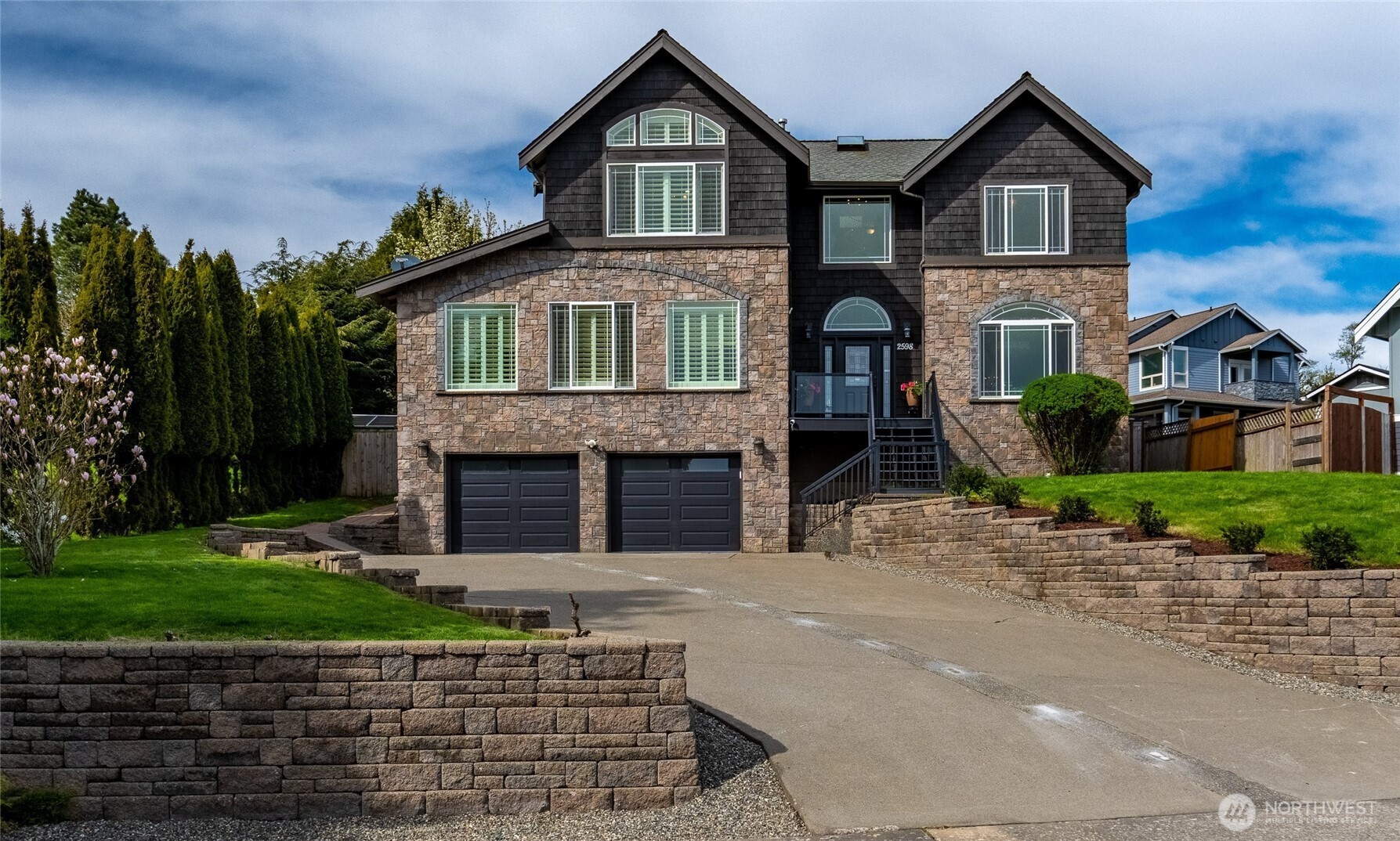 2598 Lakeridge Drive Property Photo 1