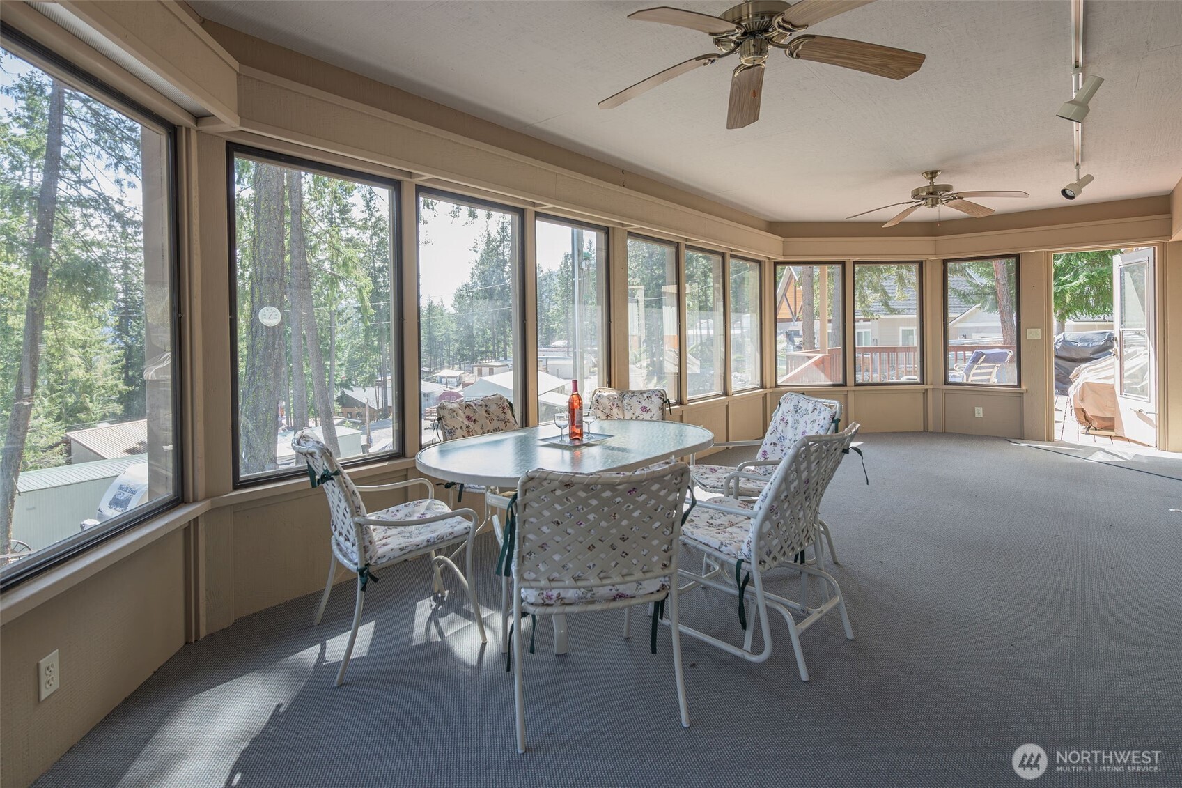12220 S Lakeshore Road 77 Property Photo 2