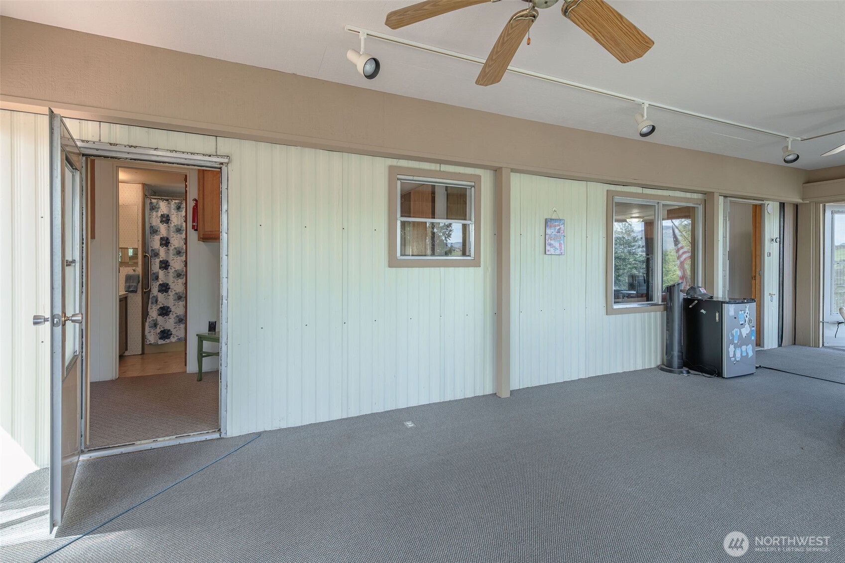 12220 S Lakeshore Road 77 Property Photo 13