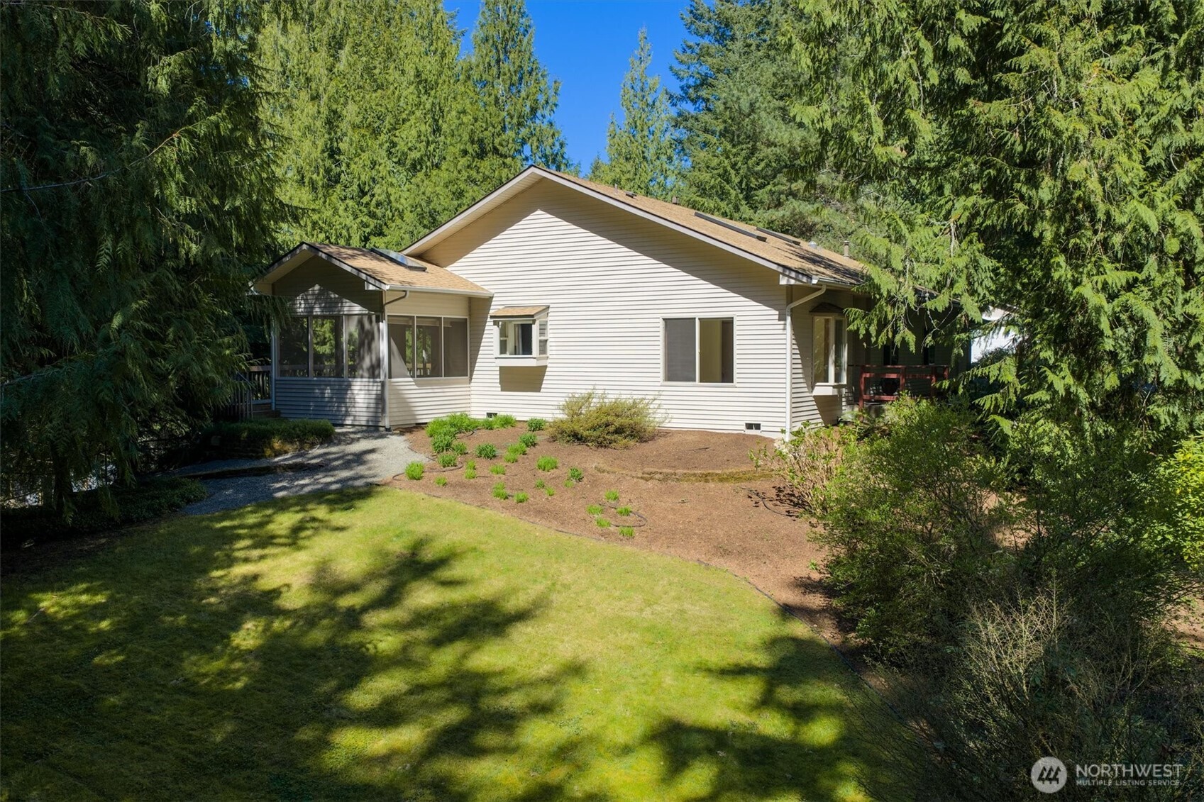 870 238th Avenue Property Photo 11