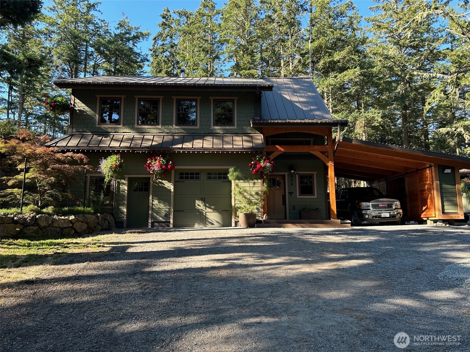 424 Logan's Run Road Property Photo 1