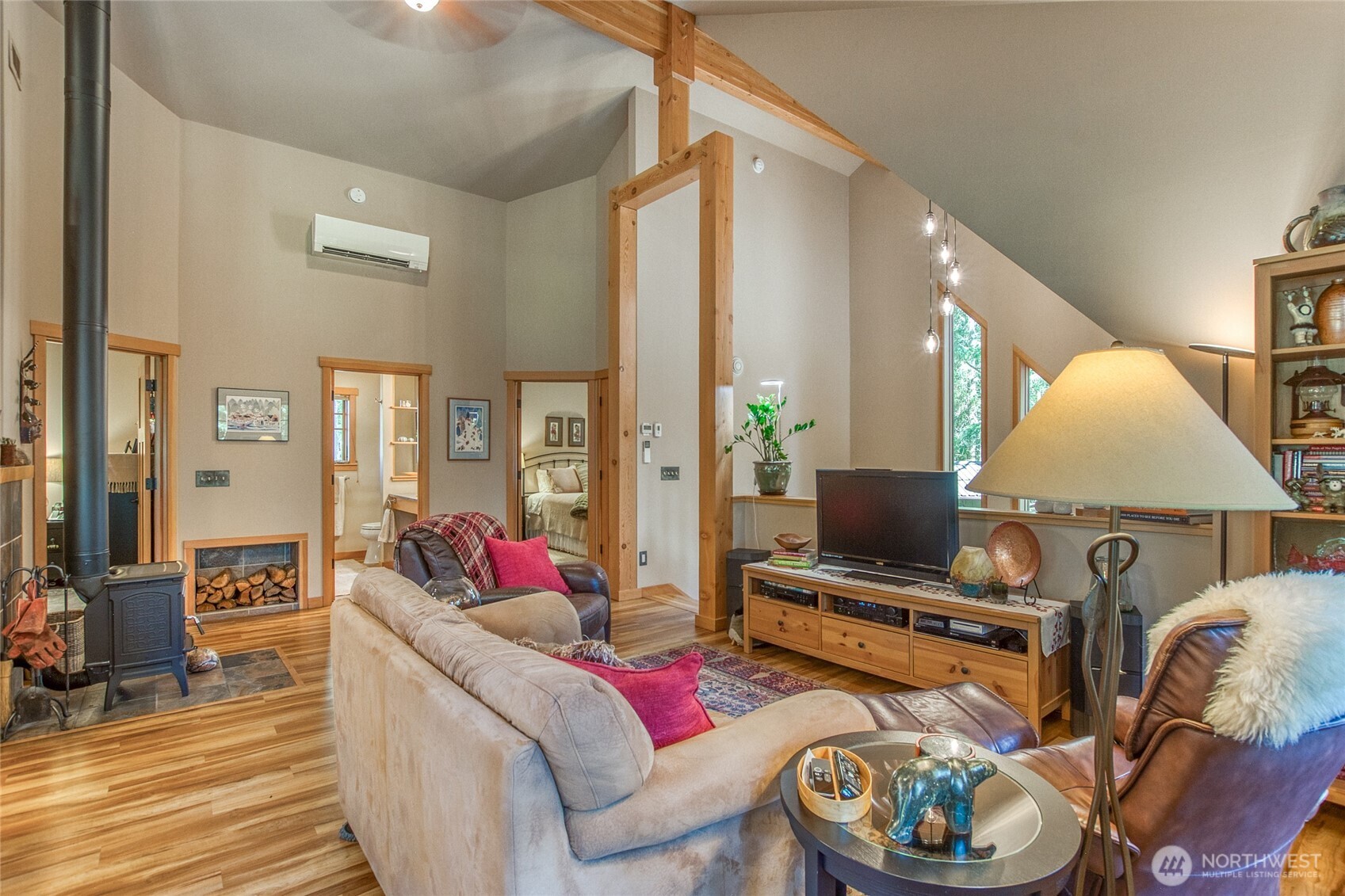 424 Logan's Run Road Property Photo 5