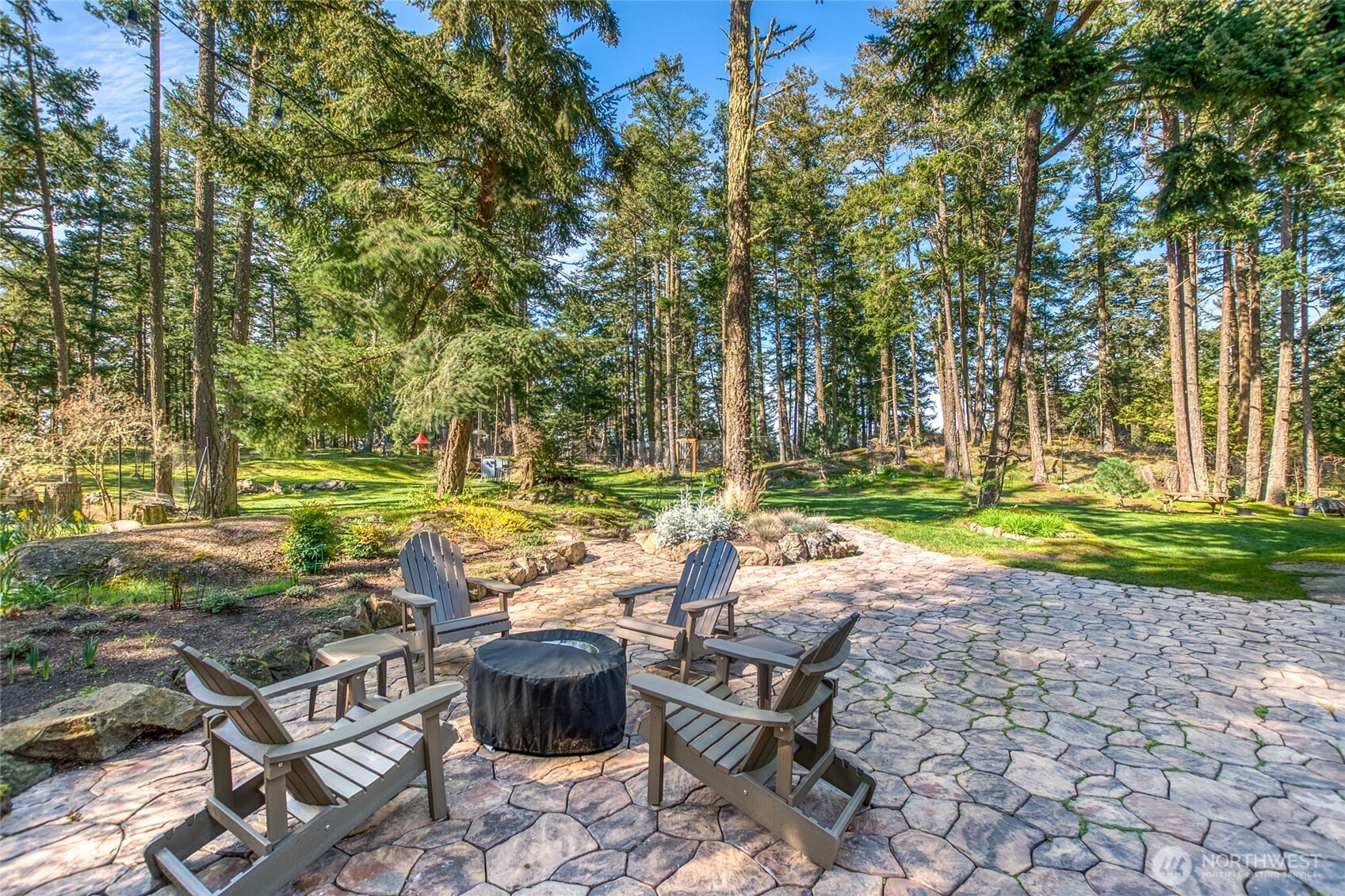 424 Logan's Run Road Property Photo 13