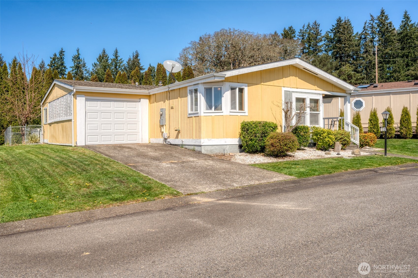 1905 138th Street 122 Property Photo 6