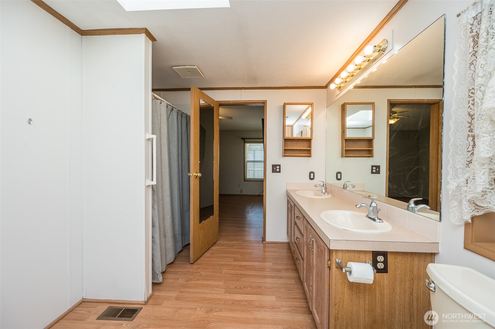1905 138th Street 122 Property Photo 24
