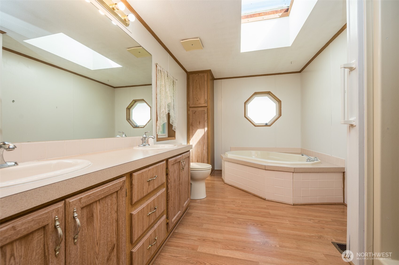 1905 138th Street 122 Property Photo 25