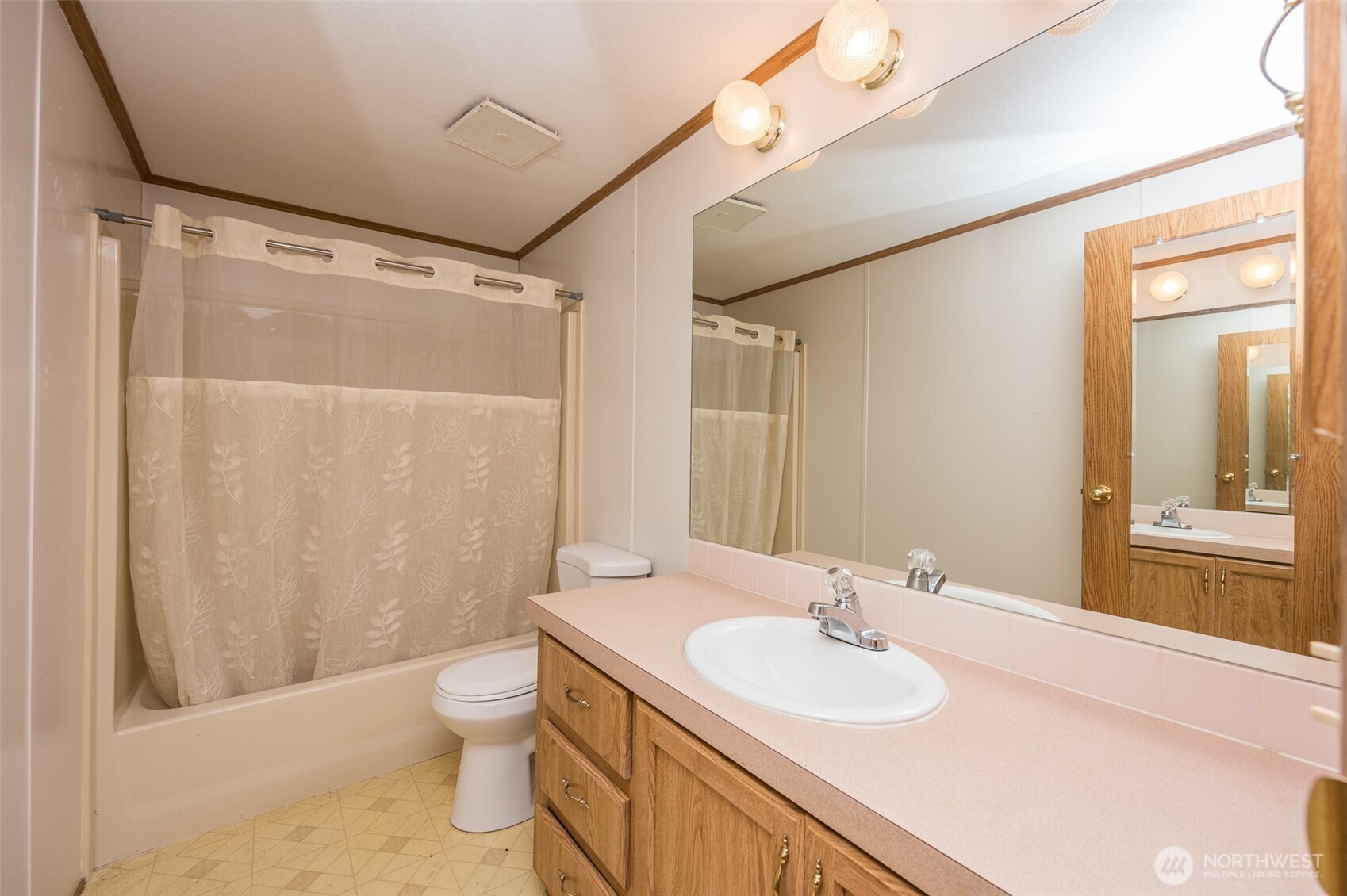 1905 138th Street 122 Property Photo 30