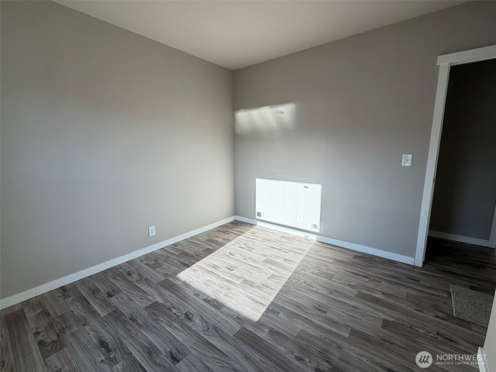 2010 Broadway Avenue 16 Property Photo 29