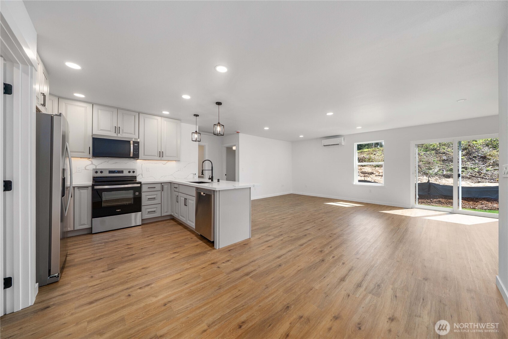 441 Chestnut Street Property Photo 3