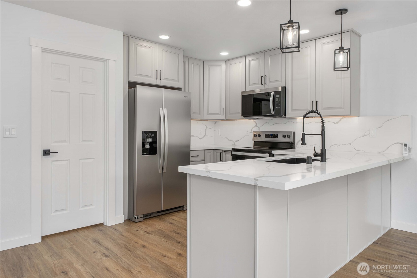 441 Chestnut Street Property Photo 4