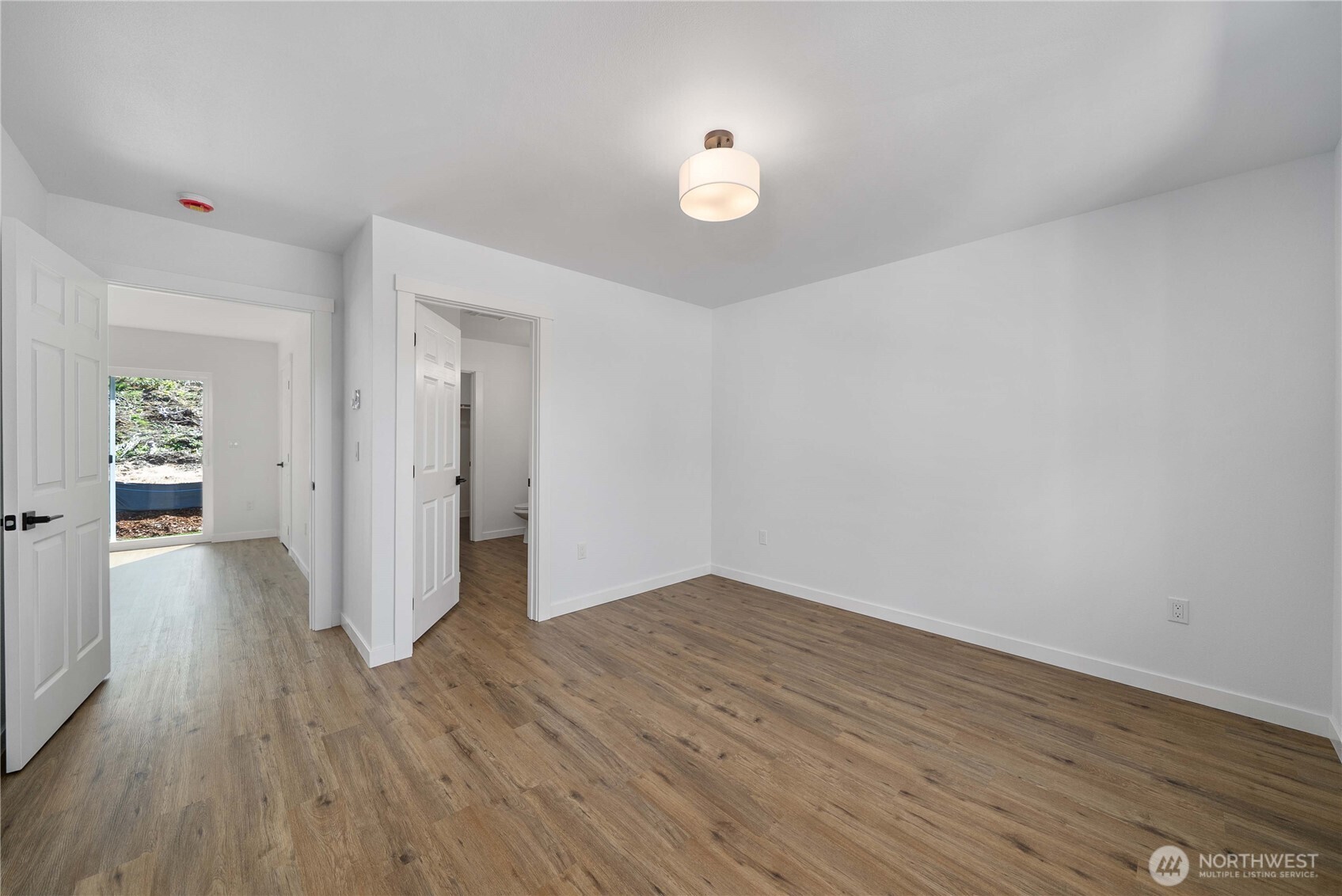 441 Chestnut Street Property Photo 17