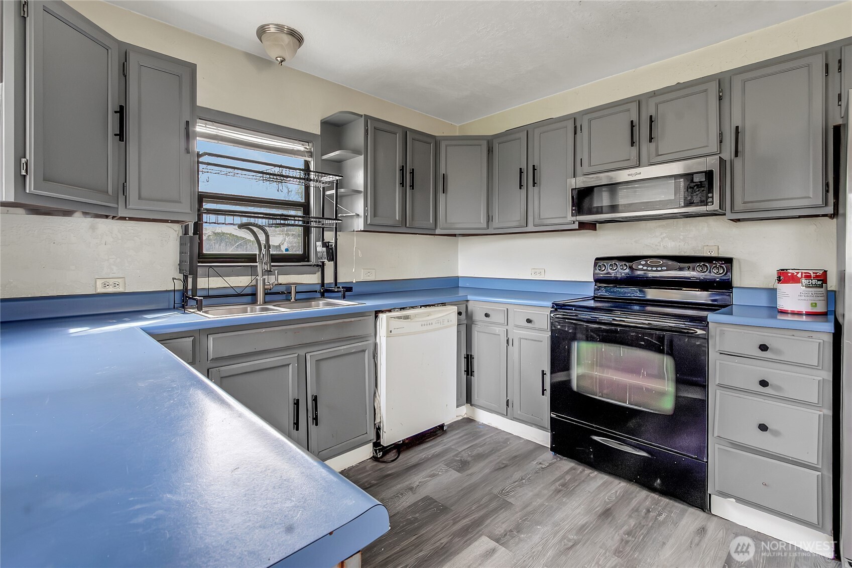 3207 83rd Street Property Photo 7