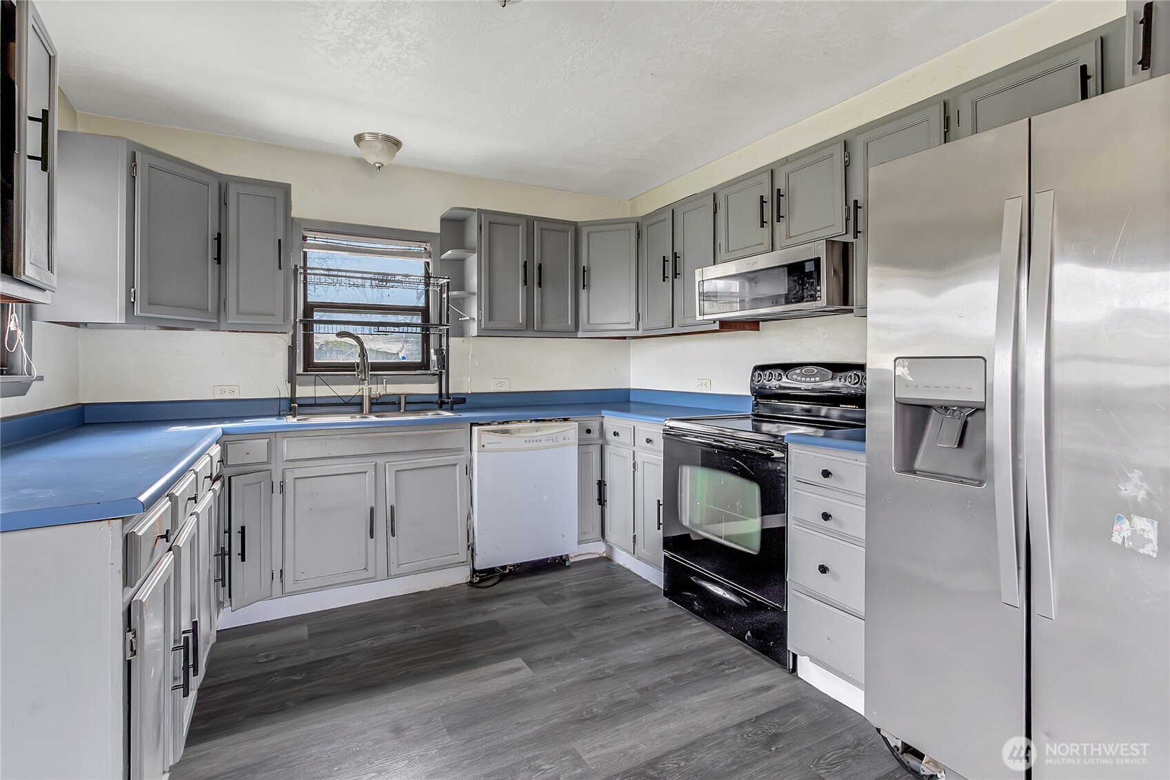 3207 83rd Street Property Photo 8