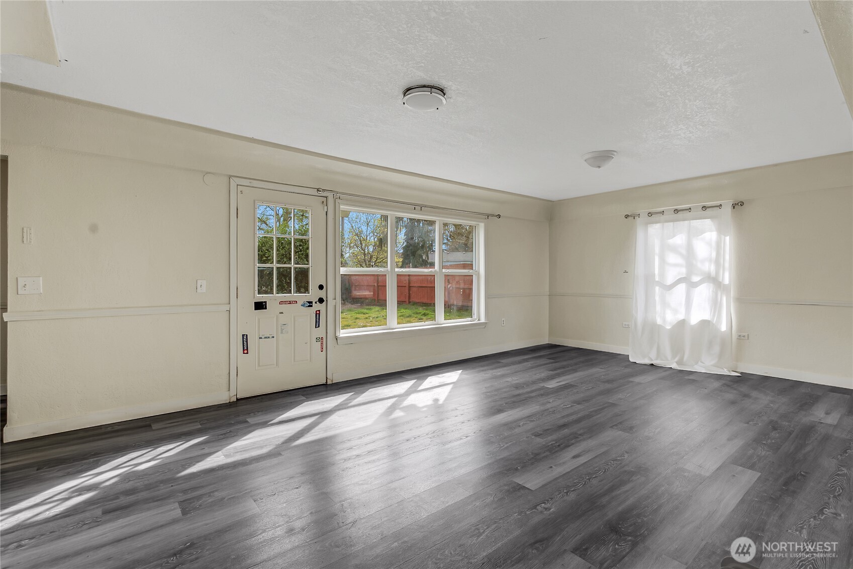 3207 83rd Street Property Photo 10