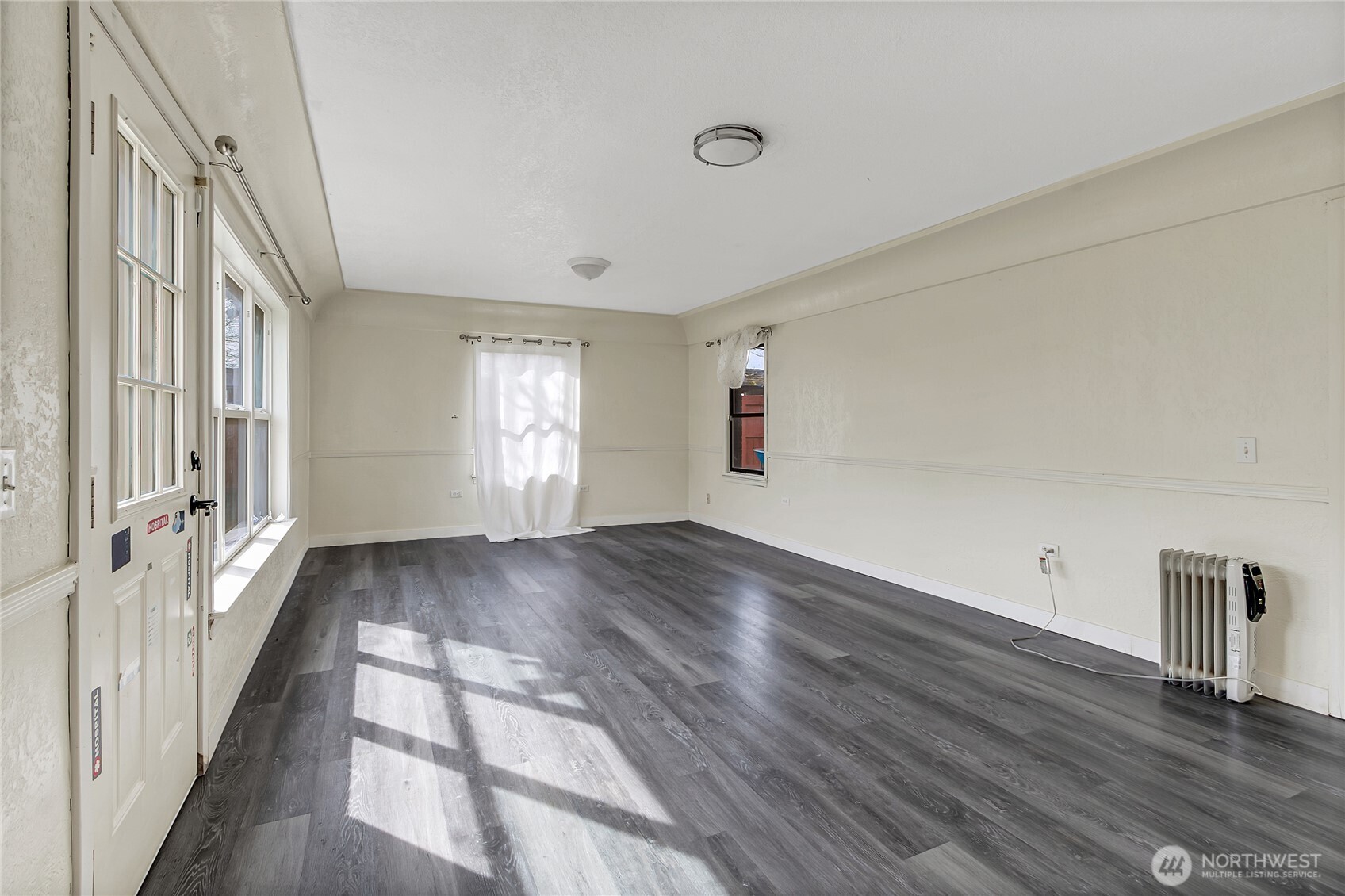 3207 83rd Street Property Photo 11