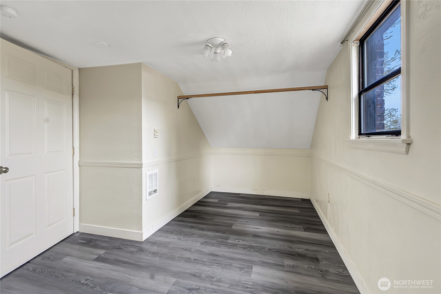 3207 83rd Street Property Photo 15