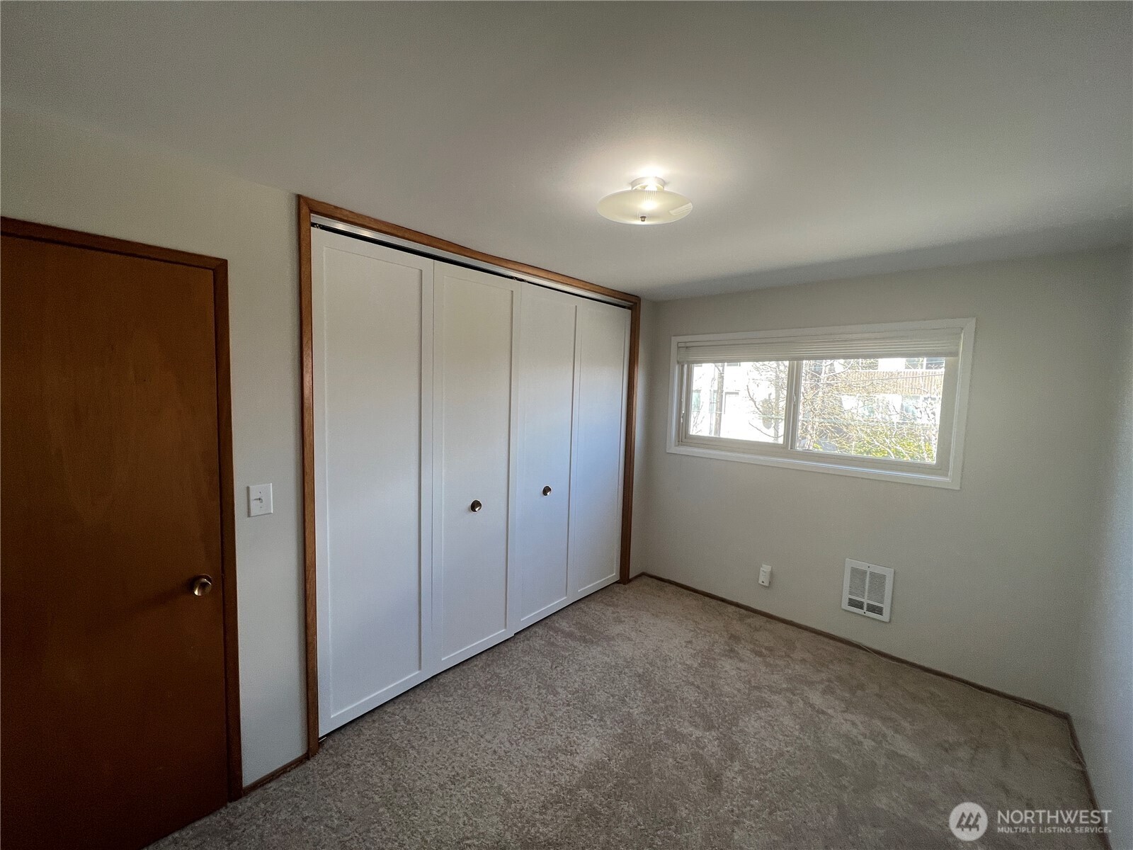 1505 E Galer Street 1-4 Property Photo 8