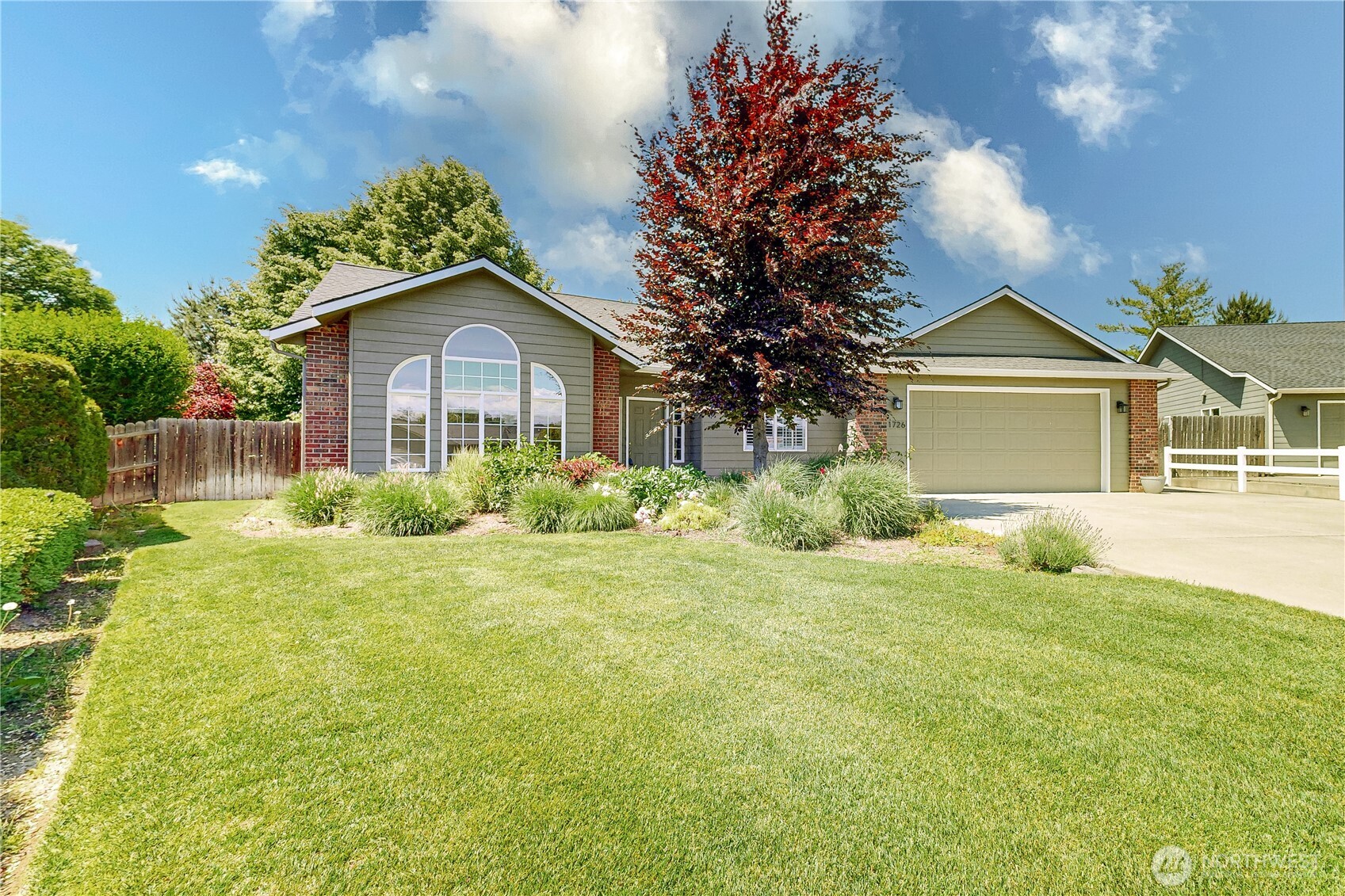 1726 Se Grassland Court Property Photo 1
