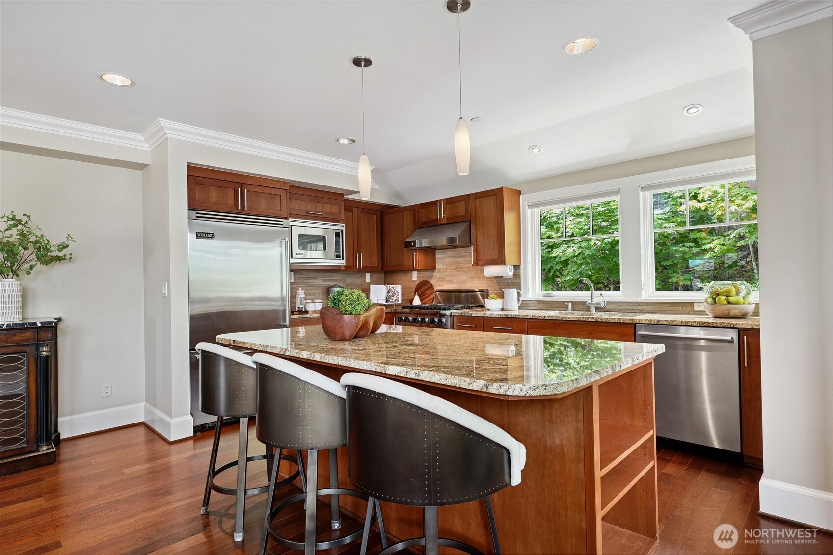 506 Lakeside Avenue W1 Property Photo 13