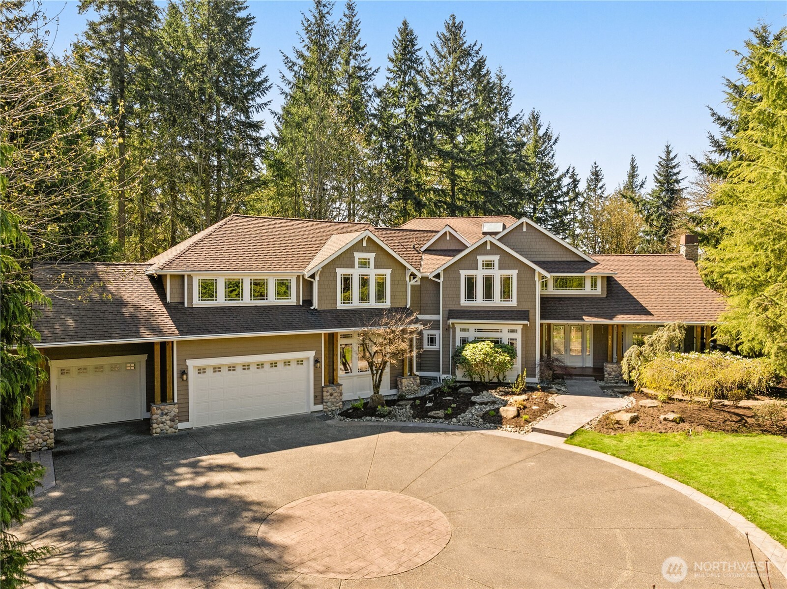 7402 229th Place Property Photo 1