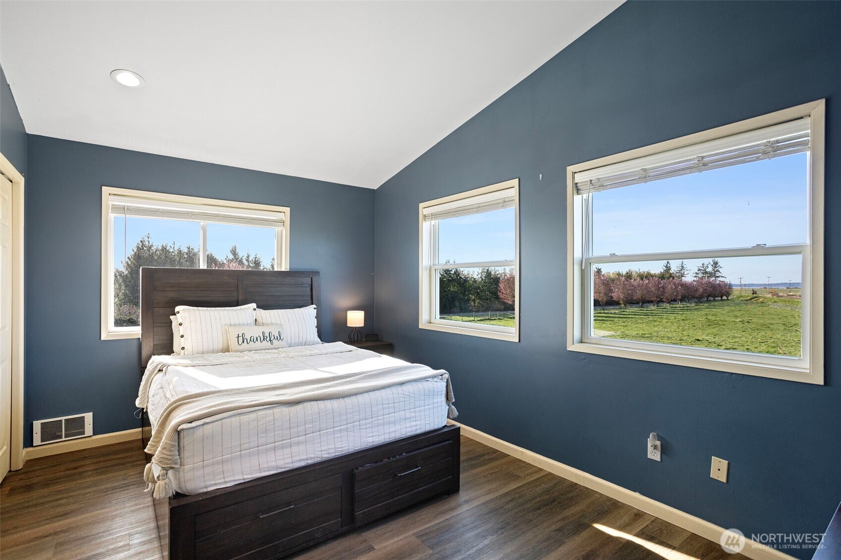 9405 Thomle Road Property Photo 14
