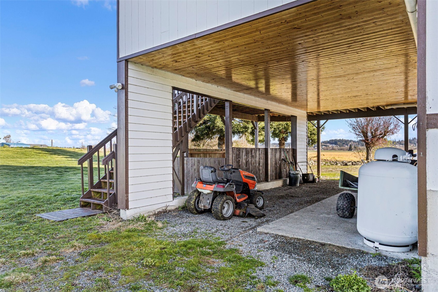 9405 Thomle Road Property Photo 17