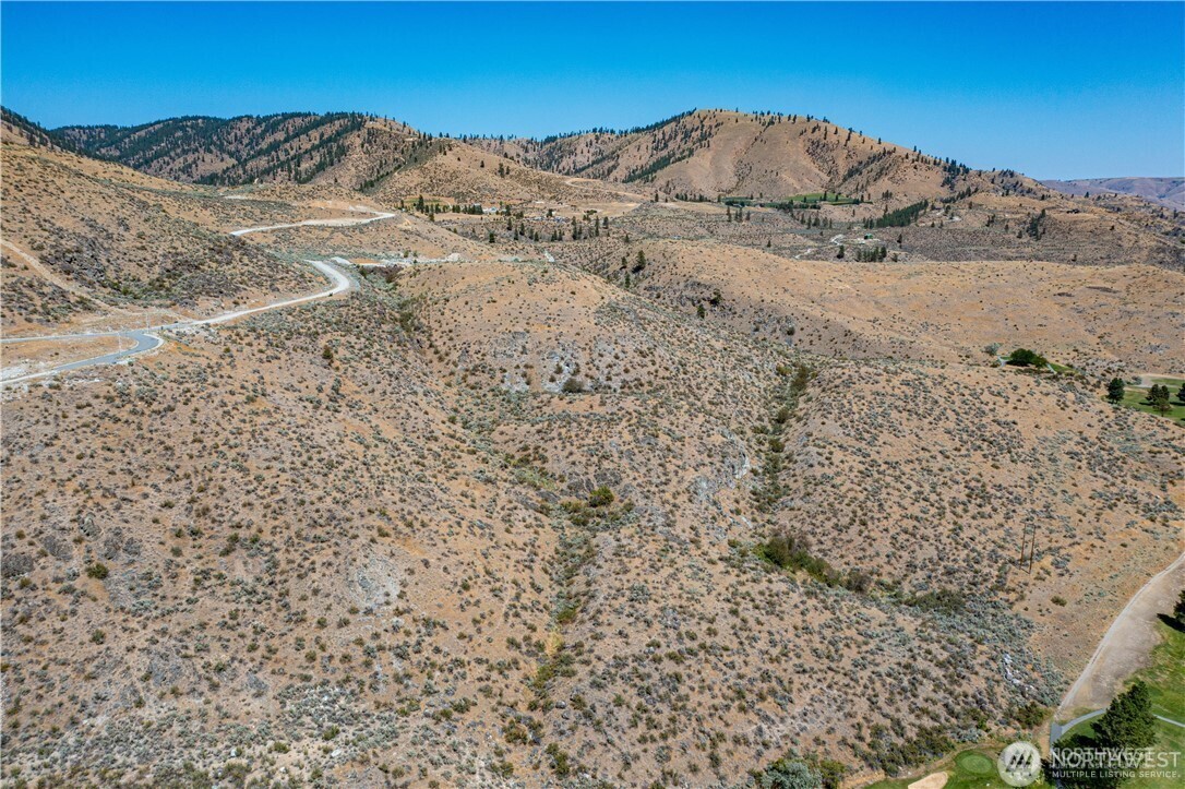 845 Long Drive Property Photo 6