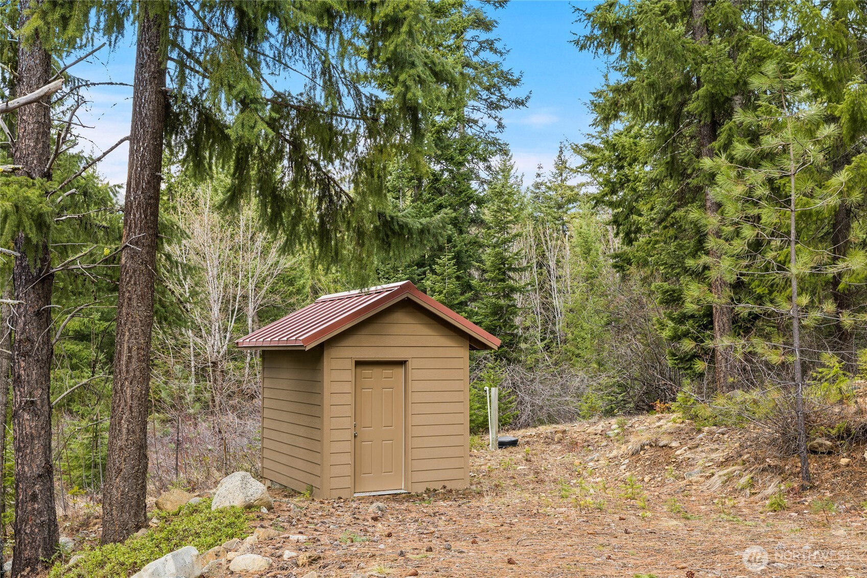 33 Lakeside Court Property Photo 13