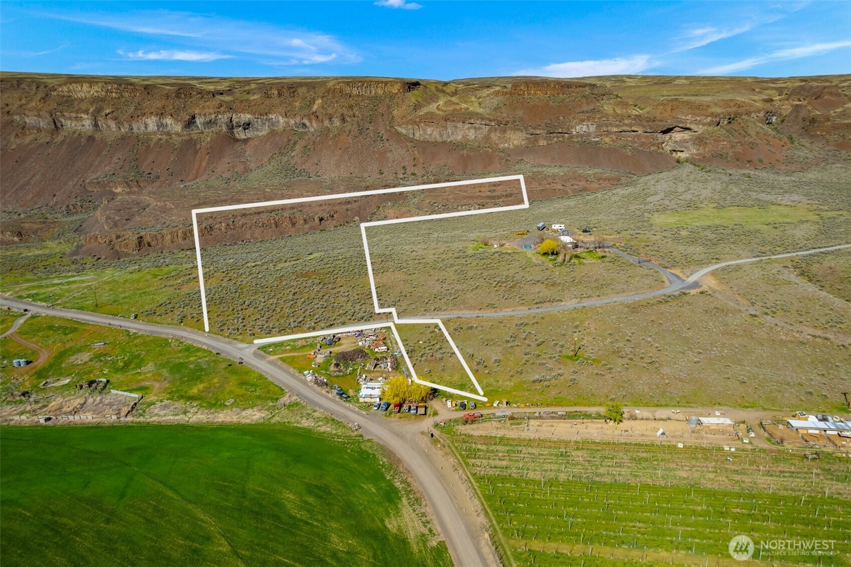 131 Wagon Road Property Photo 1