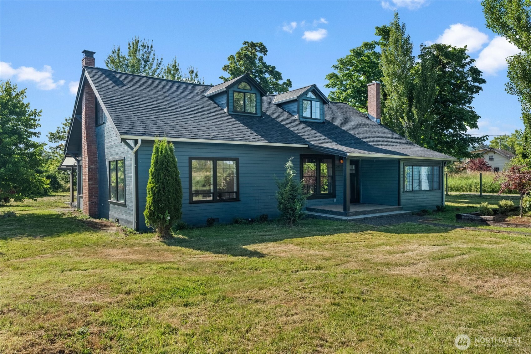 241 W Deyette Road Property Photo 1