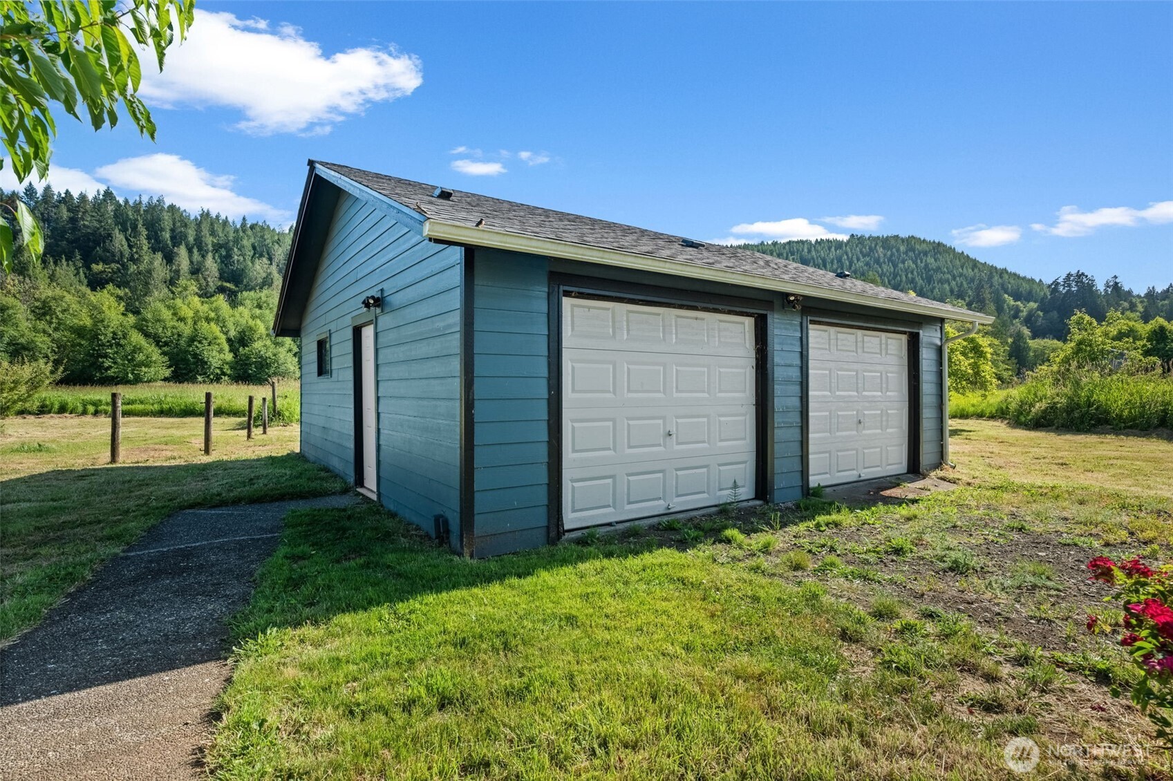 241 W Deyette Road Property Photo 8