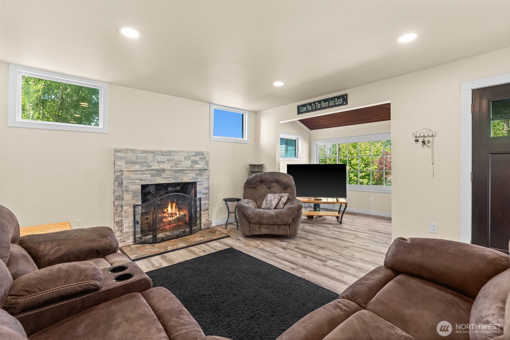241 W Deyette Road Property Photo 11