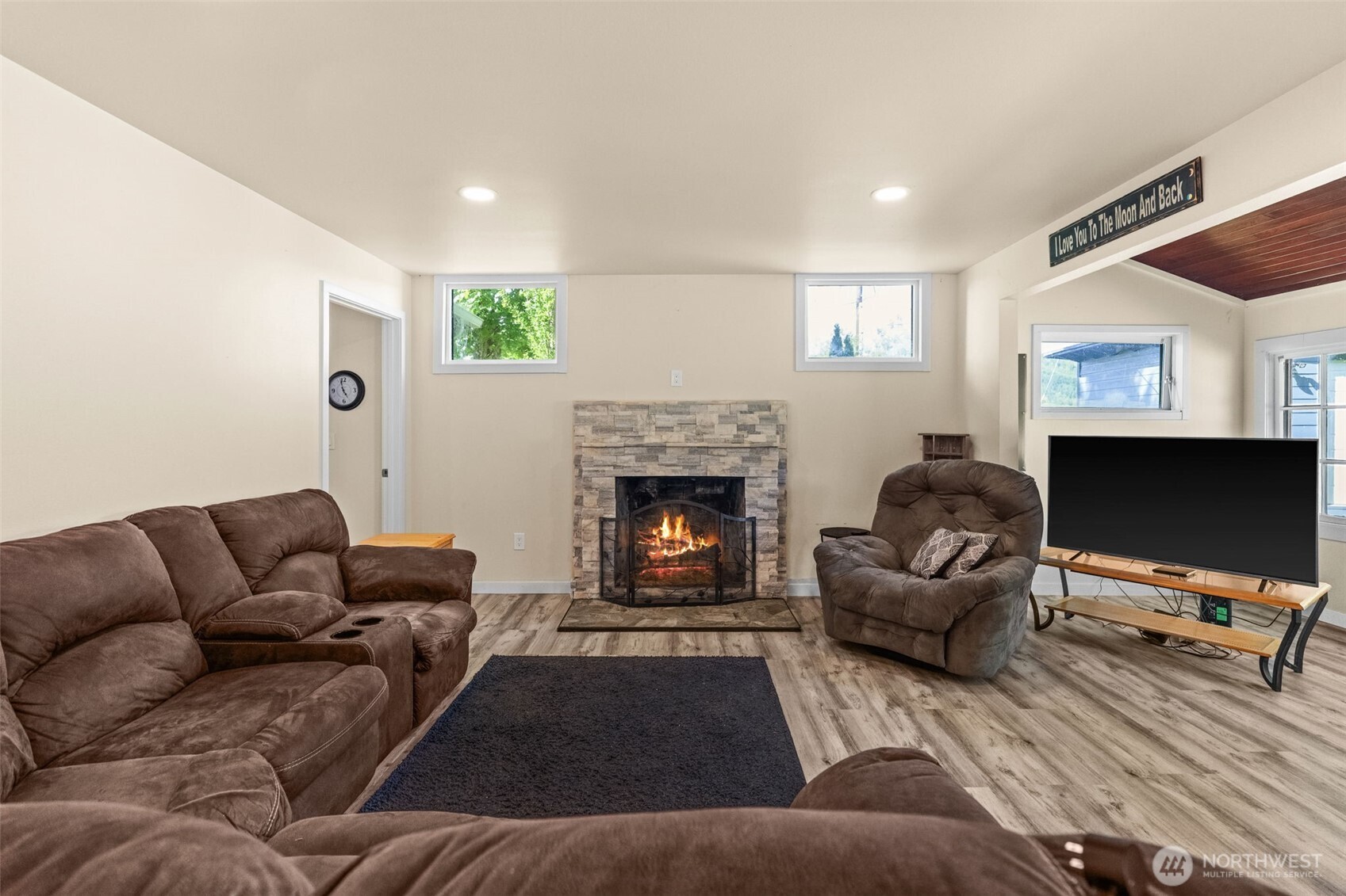 241 W Deyette Road Property Photo 12