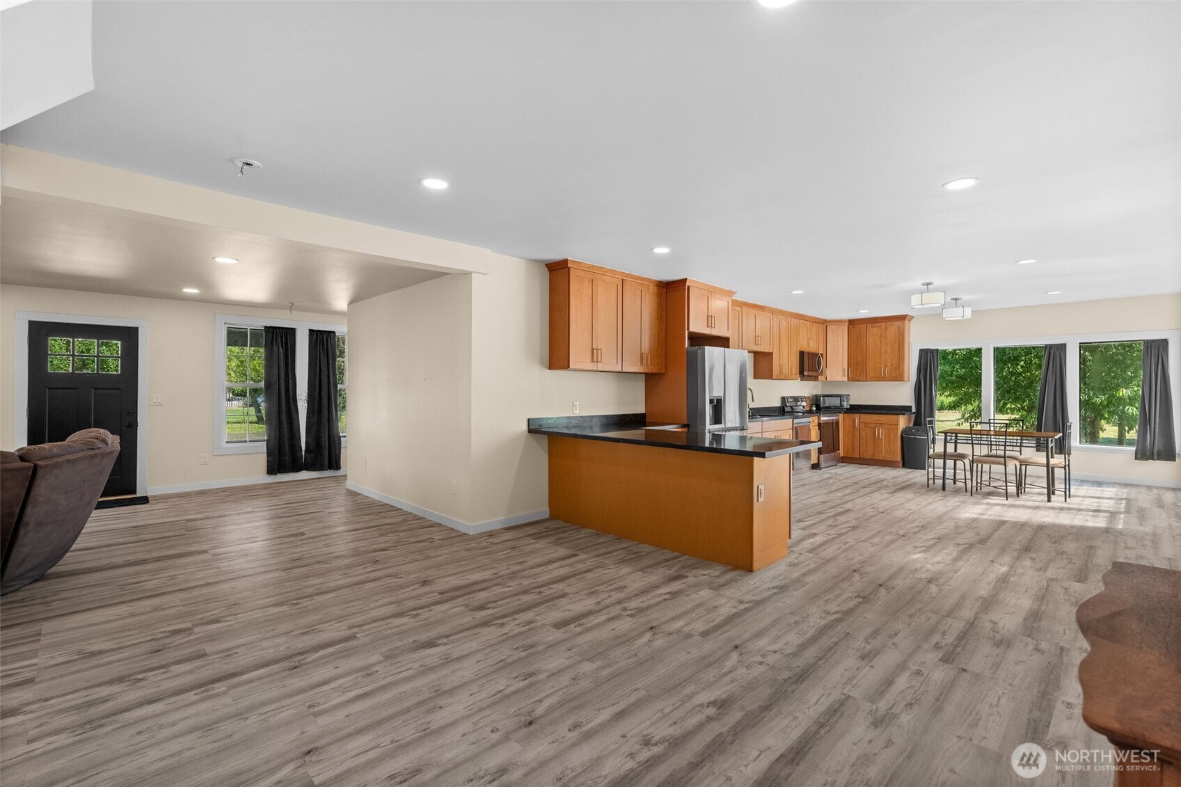 241 W Deyette Road Property Photo 14