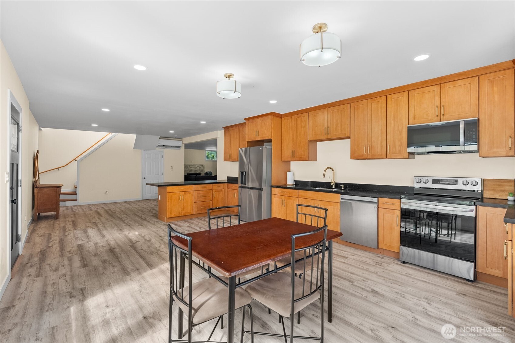 241 W Deyette Road Property Photo 15