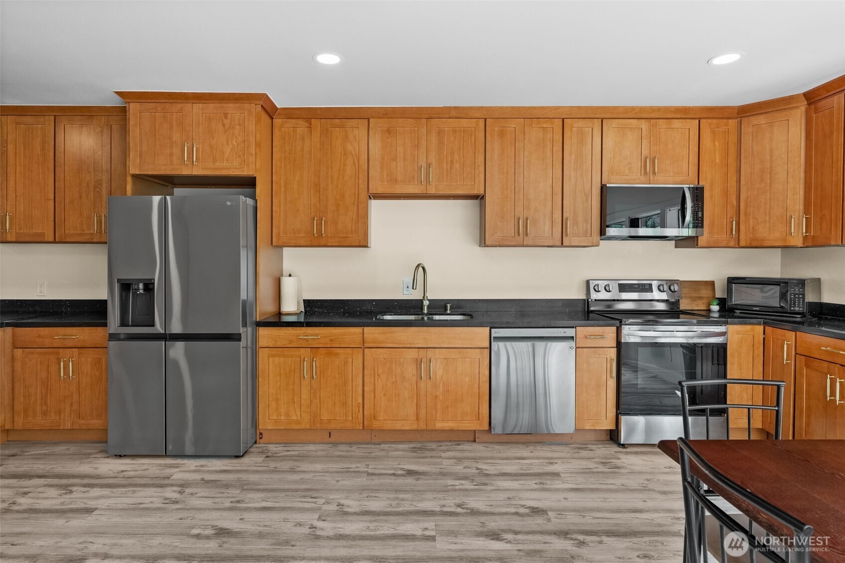241 W Deyette Road Property Photo 16