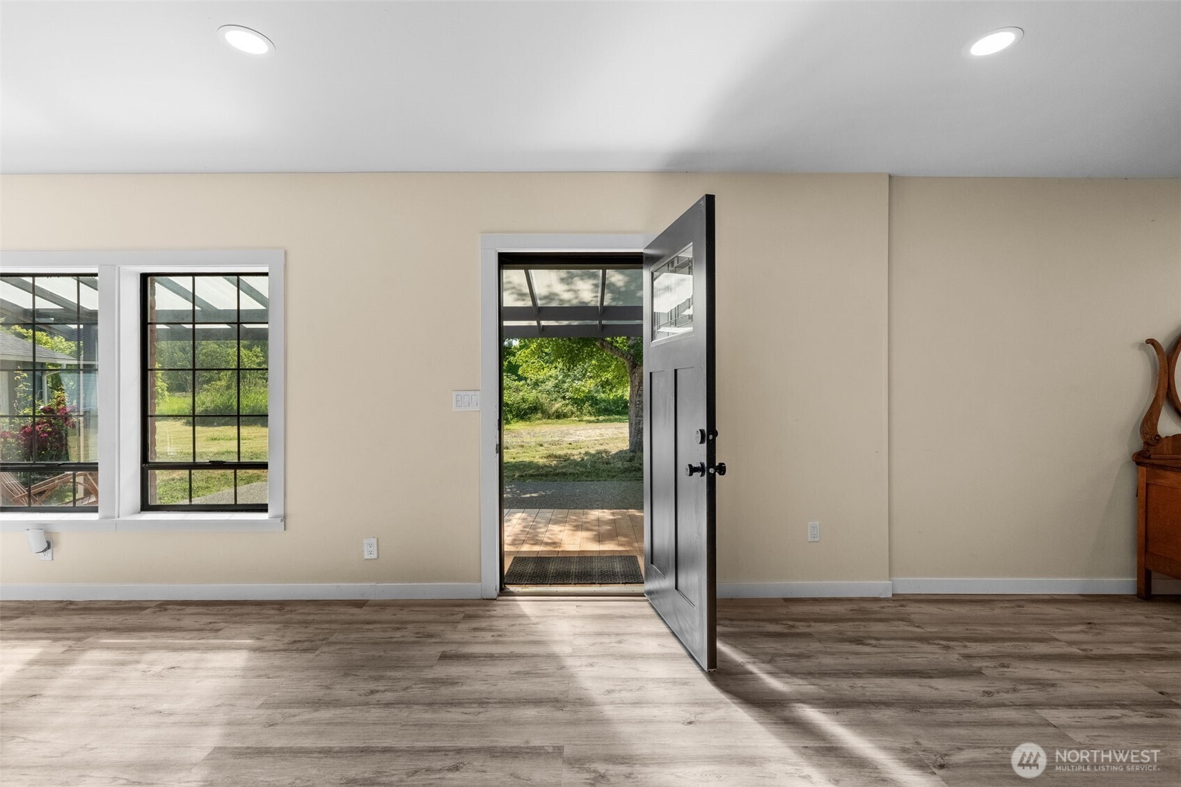 241 W Deyette Road Property Photo 19