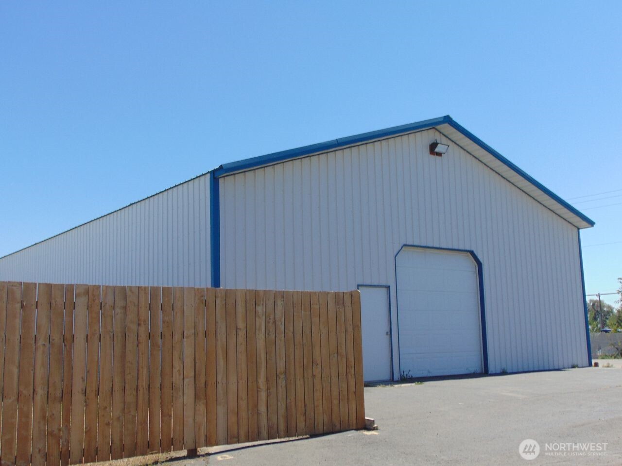 12525 W Sunset Highway Property Photo 3
