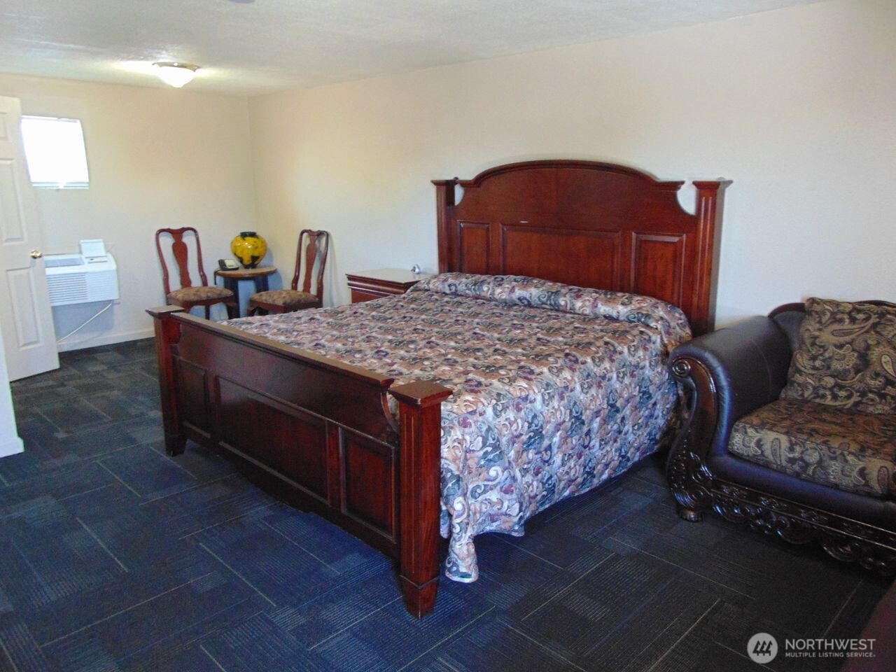 12525 W Sunset Highway Property Photo 18