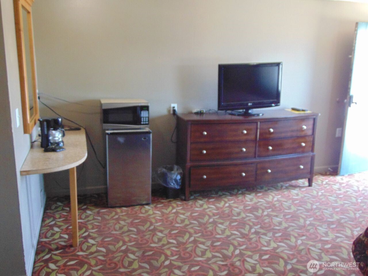 12525 W Sunset Highway Property Photo 21