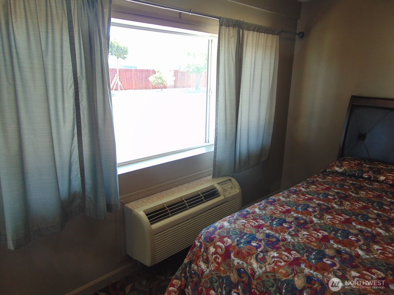 12525 W Sunset Highway Property Photo 25