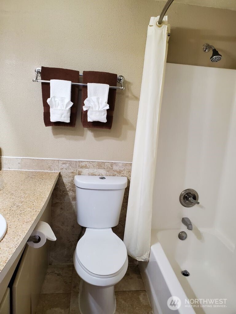 12525 W Sunset Highway Property Photo 27