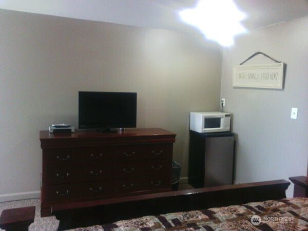 12525 W Sunset Highway Property Photo 28